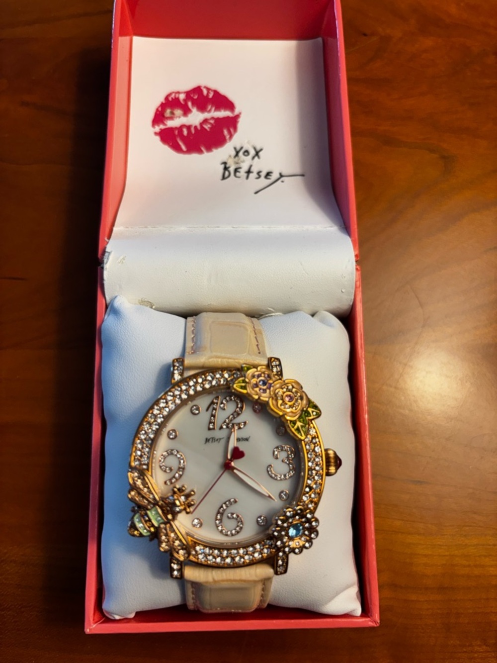 Betsey Johnson Queen Bee Pink Crystal Floral Bee Accent Women's Watch - Picture 4 of 8